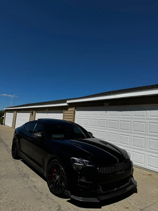 2022 Kia Stinger GT - Image 2 of 8