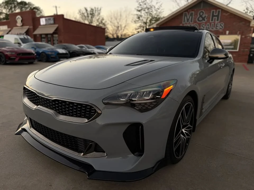 2022 Kia Stinger GT - Image 17 of 19