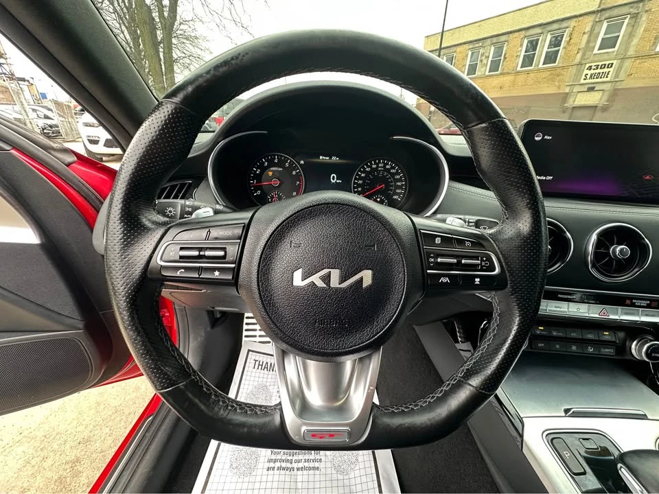 2022 Kia Stinger GT - Image 10 of 13