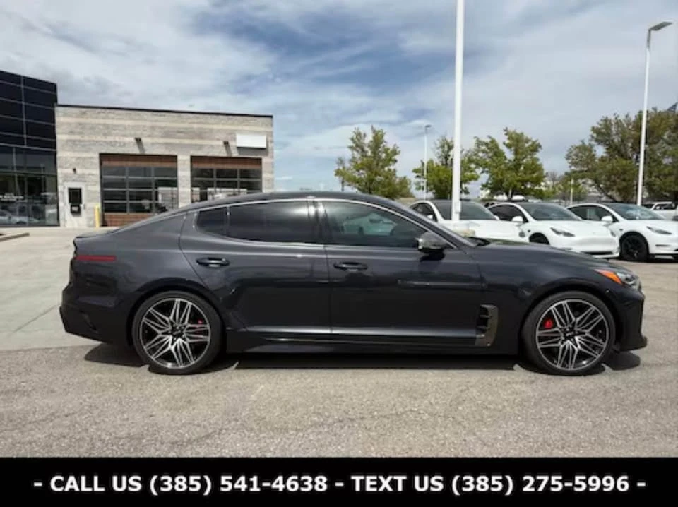 2022 Kia Stinger GT - Image 8 of 12