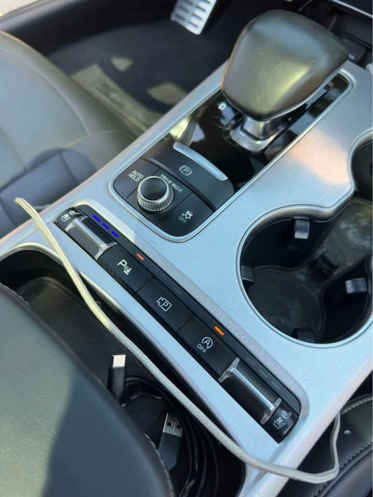 2022 Kia Stinger GT - Image 12 of 19