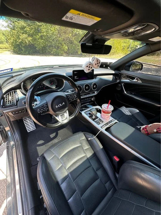 2022 Kia Stinger GT - Image 5 of 19
