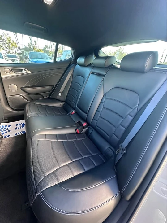 2022 Kia Stinger GT - Image 9 of 11