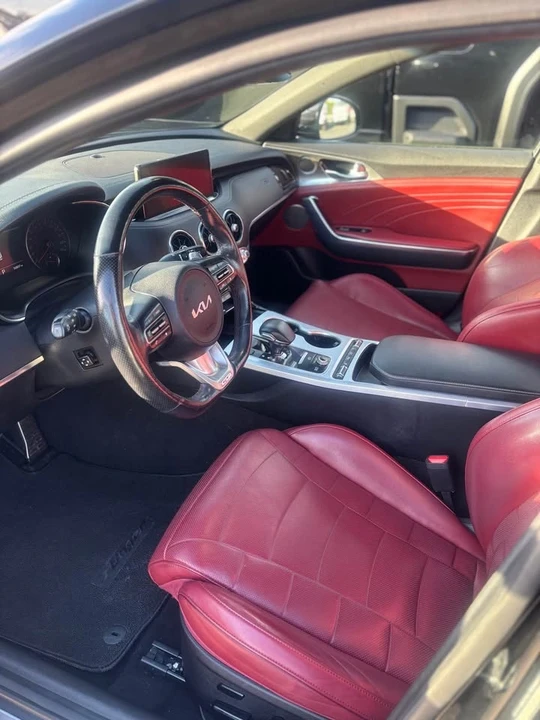 2022 Kia Stinger GT - Image 6 of 10
