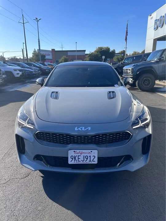 2022 Kia Stinger GT - Image 2 of 11