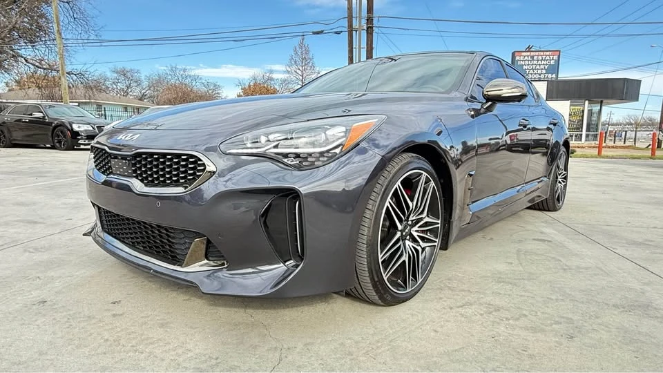 2022 Kia Stinger GT - Image 10 of 11