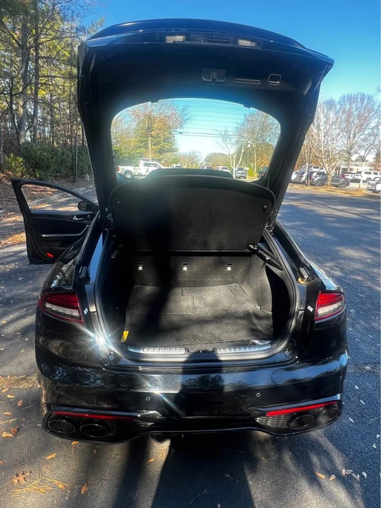 2022 Kia Stinger GT - Image 12 of 16