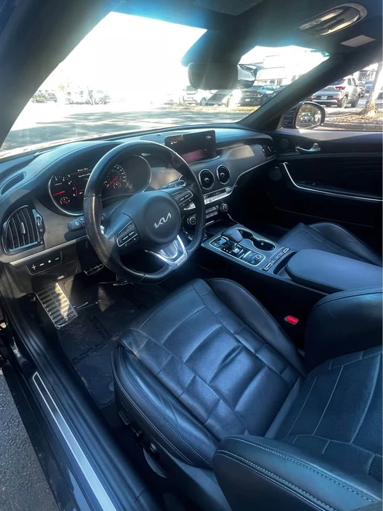 2022 Kia Stinger GT - Image 8 of 16