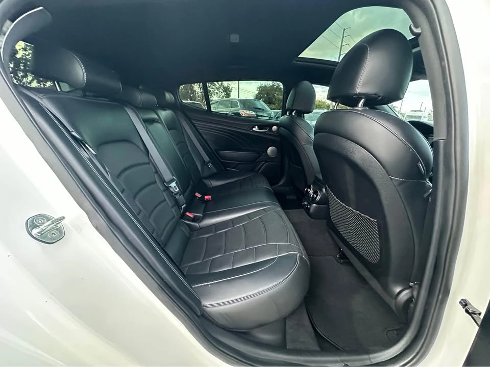 2022 Kia Stinger GT - Image 6 of 11