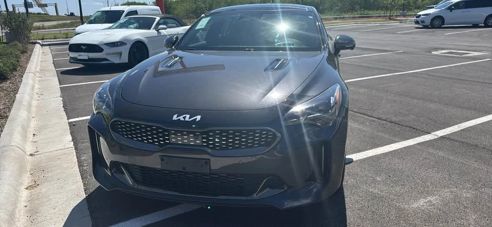 2022 Kia Stinger GT - Image 8 of 11