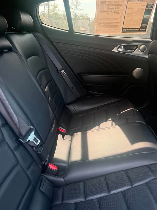 2022 Kia Stinger GT - Image 6 of 10