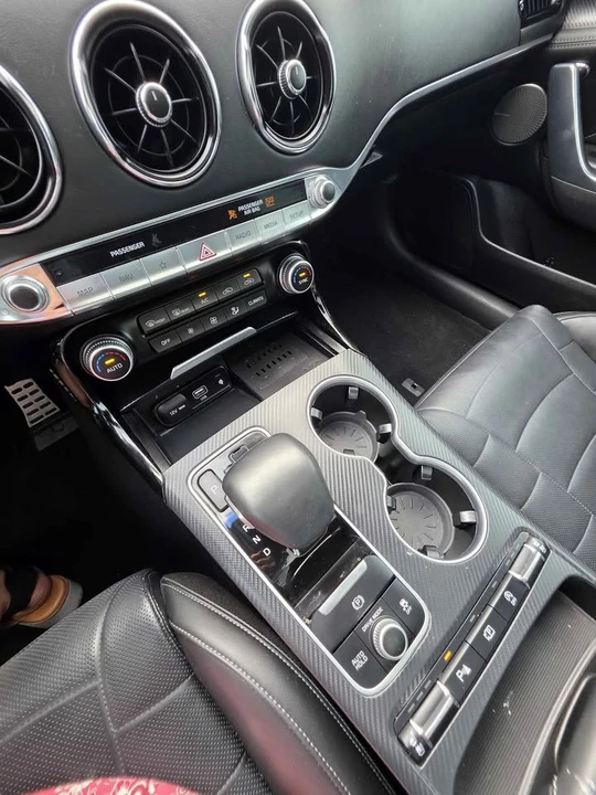 2022 Kia Stinger GT - Image 13 of 18