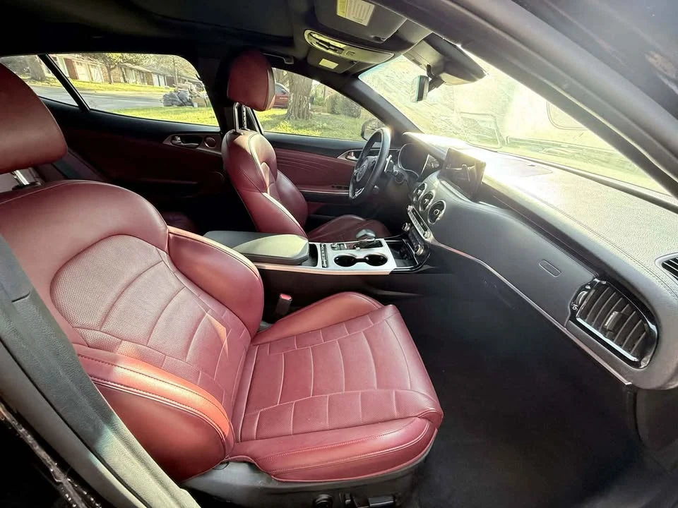 2022 Kia Stinger GT - Image 8 of 10