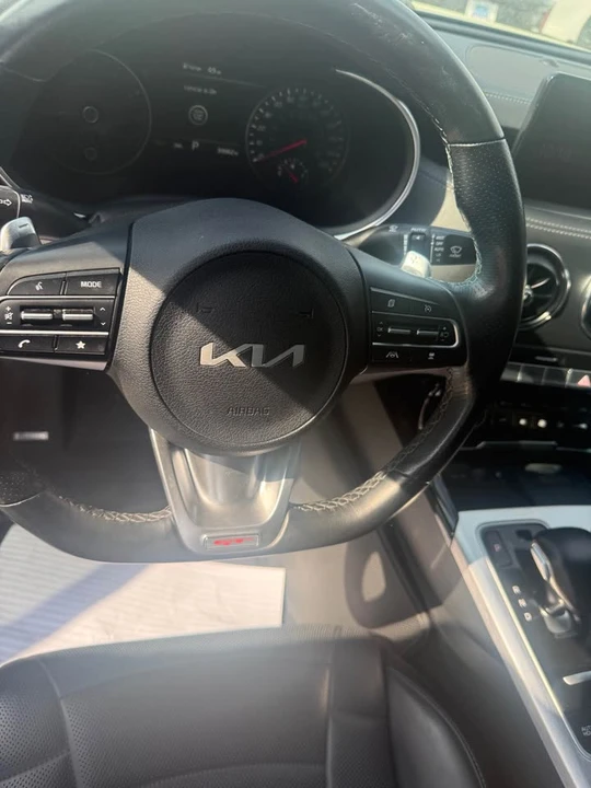2022 Kia Stinger GT - Image 10 of 10