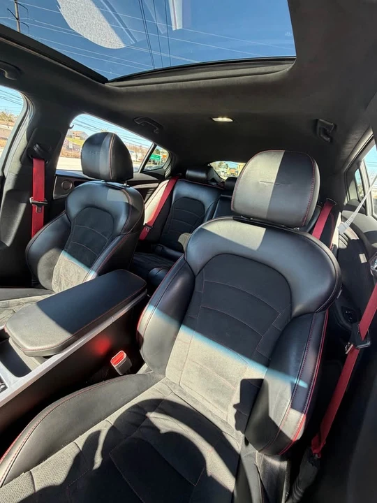 2022 Kia Stinger GT - Image 8 of 9