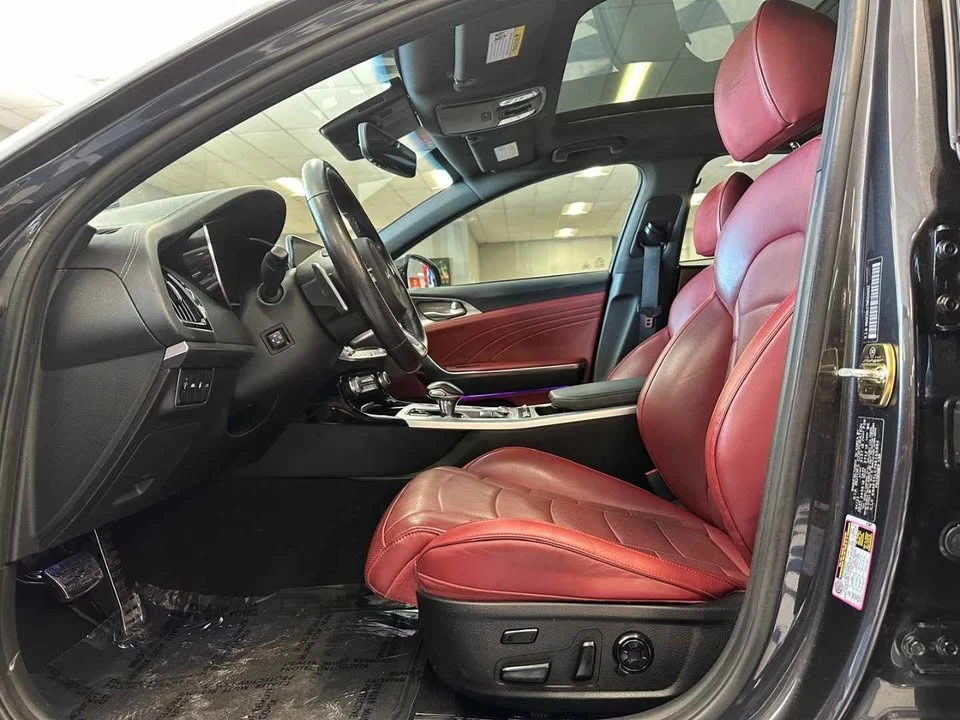 2022 Kia Stinger GT - Image 9 of 12