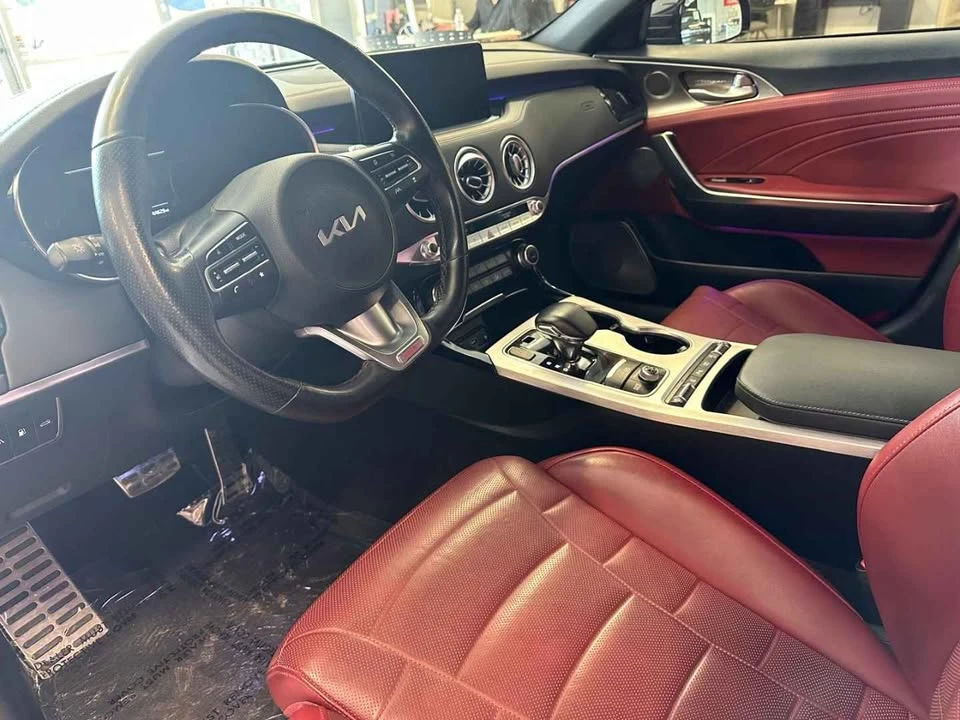 2022 Kia Stinger GT - Image 11 of 12