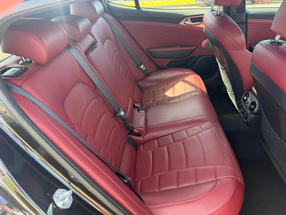 2022 Kia Stinger GT - Image 8 of 11