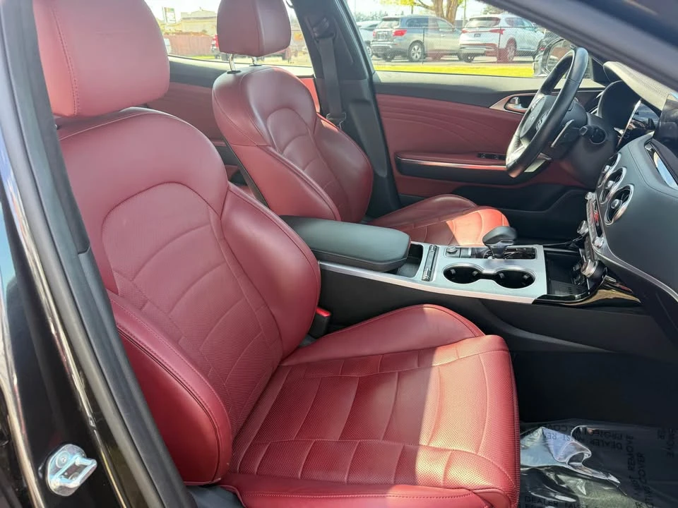 2022 Kia Stinger GT - Image 7 of 11