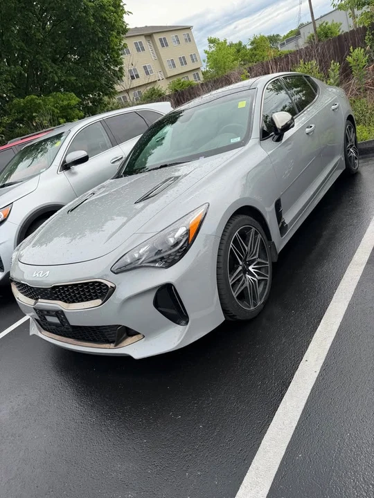 2022 Kia Stinger GT - Image 2 of 6