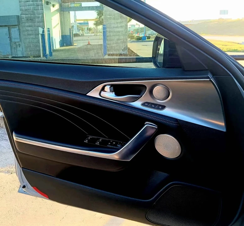 2022 Kia Stinger GT - Image 16 of 20