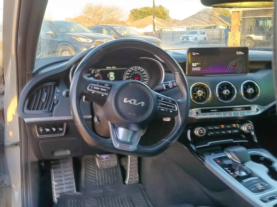 2022 Kia Stinger GT - Image 12 of 20