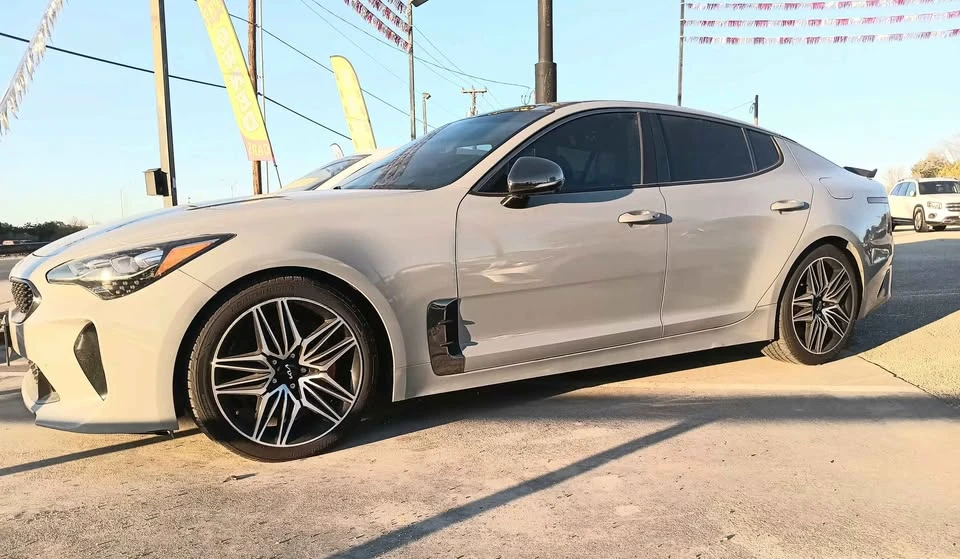 2022 Kia Stinger GT - Image 15 of 20