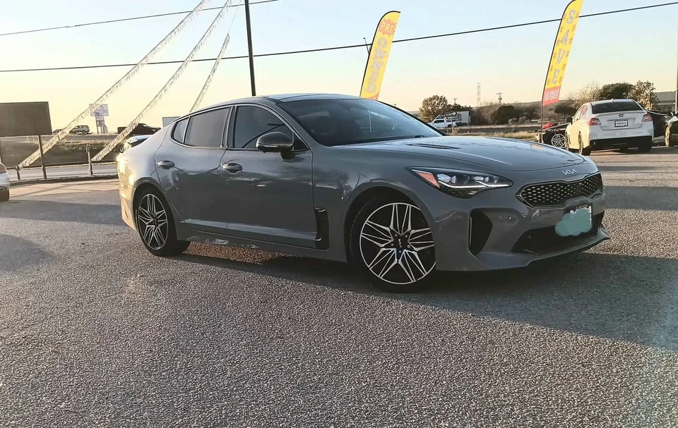 2022 Kia Stinger GT - Image 2 of 20