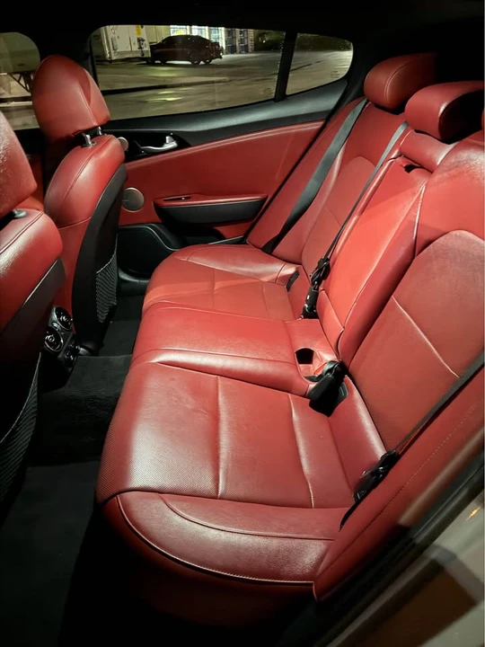 2022 Kia Stinger - Image 6 of 7