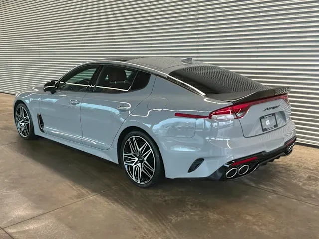 2022 Kia Stinger - Image 2 of 9