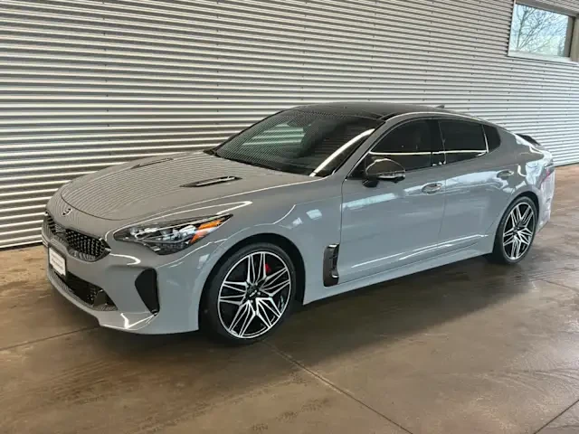2022 Kia Stinger - Image 3 of 9