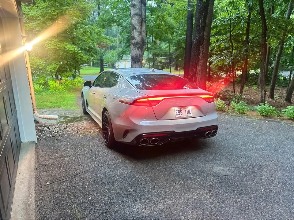2022 Kia Stinger - Image 2 of 7