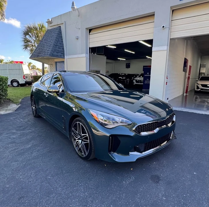2022 Kia Stinger - Image 2 of 12