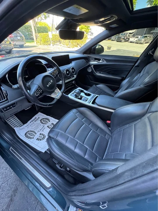2022 Kia Stinger - Image 9 of 12