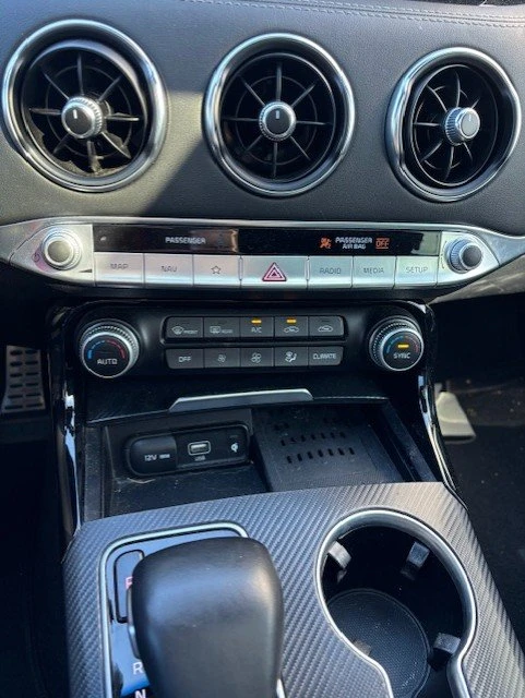 2022 Kia Stinger GT - Image 12 of 20