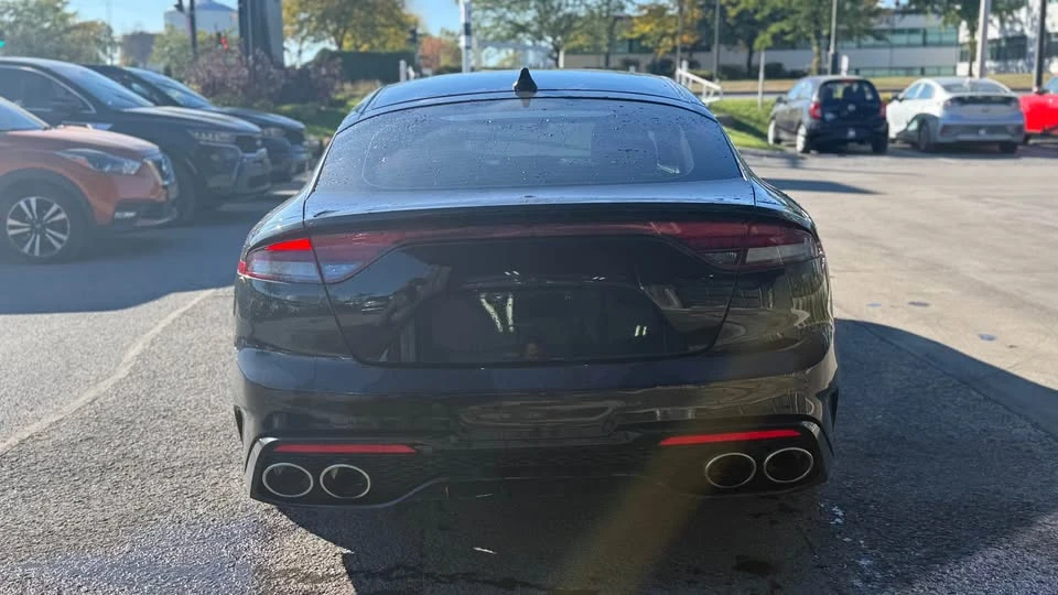 2022 Kia Stinger GT - Image 13 of 16