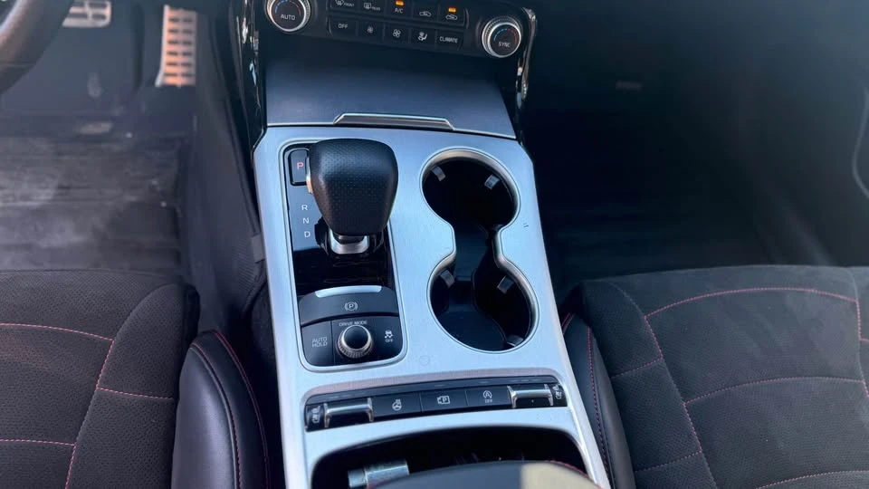 2022 Kia Stinger GT - Image 7 of 16