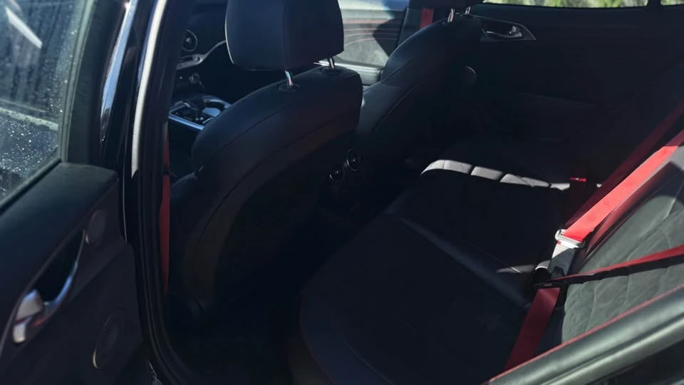 2022 Kia Stinger GT - Image 4 of 16