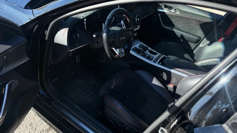 2022 Kia Stinger GT - Image 5 of 16