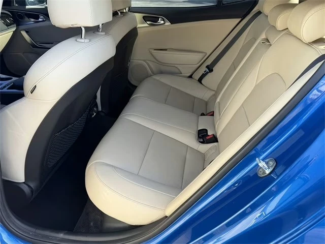 2022 Kia Stinger GT - Image 6 of 7