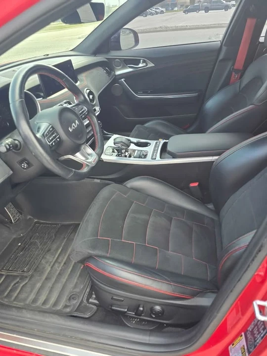 2022 Kia Stinger GT - Image 4 of 5