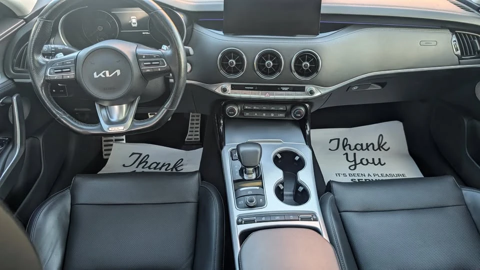 2022 Kia Stinger GT - Image 9 of 12