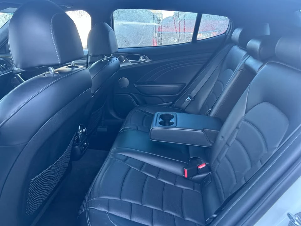 2022 Kia Stinger GT - Image 15 of 18