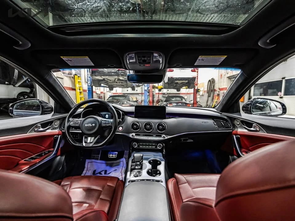 2022 Kia Stinger GT - Image 15 of 20
