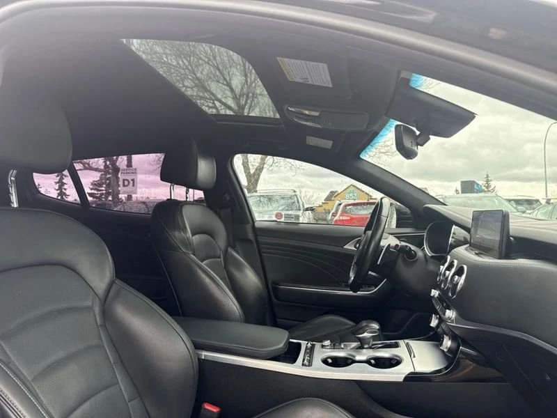 2022 Kia Stinger GT - Image 12 of 20