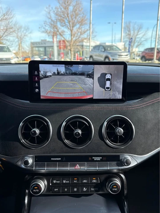 2022 Kia Stinger GT - Image 14 of 16