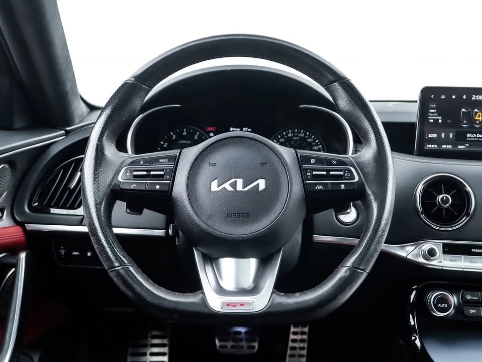 2022 Kia Stinger GT - Image 11 of 20