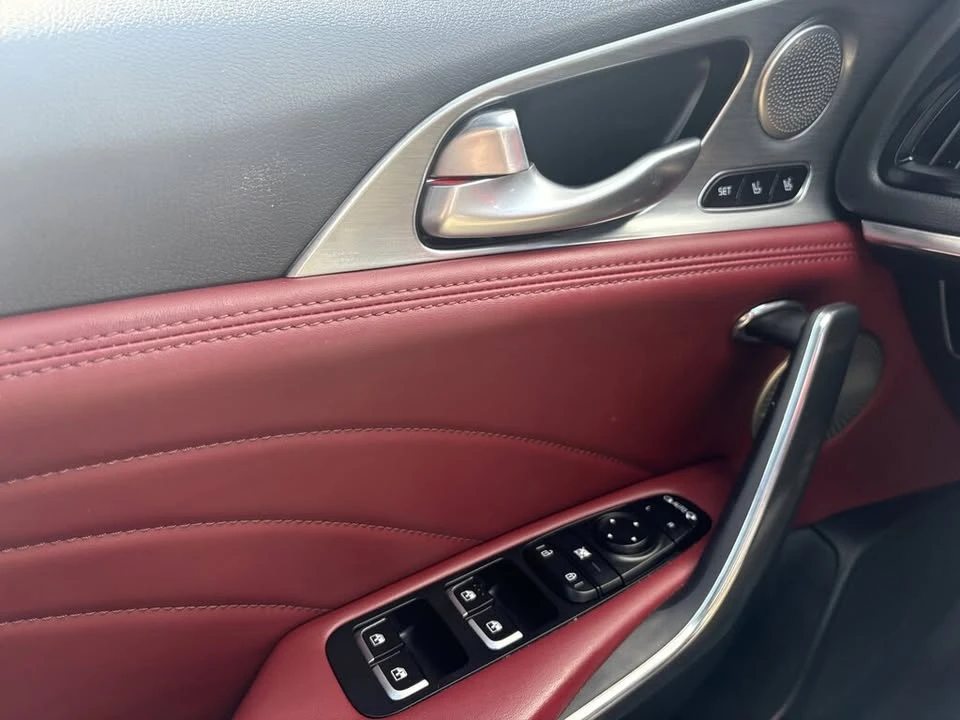 2022 Kia Stinger GT - Image 10 of 20