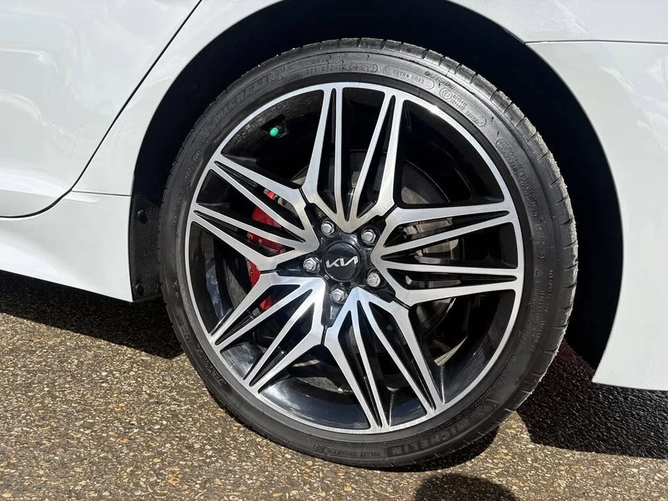 2022 Kia Stinger GT - Image 16 of 20