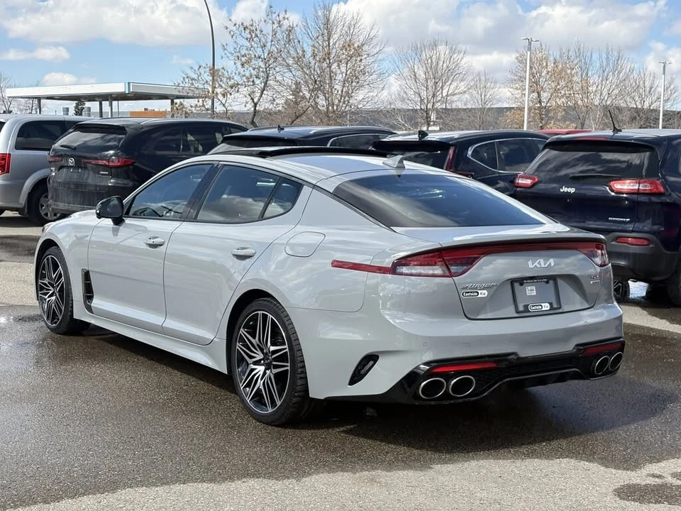 2022 Kia Stinger GT - Image 11 of 20